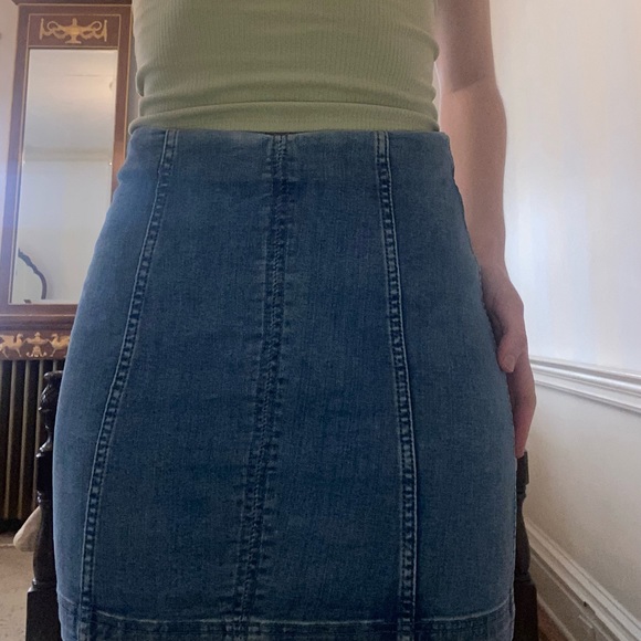 FREE PEOPLE BLUE JEAN MINI SKIRT - Picture 3 of 4